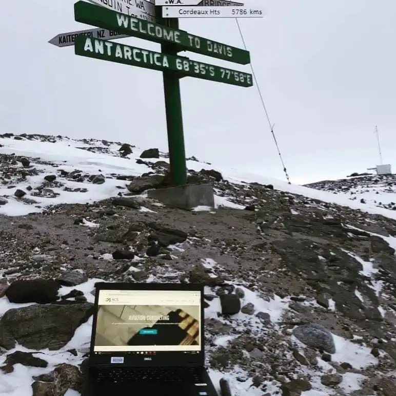 Online Flight Training South Pole